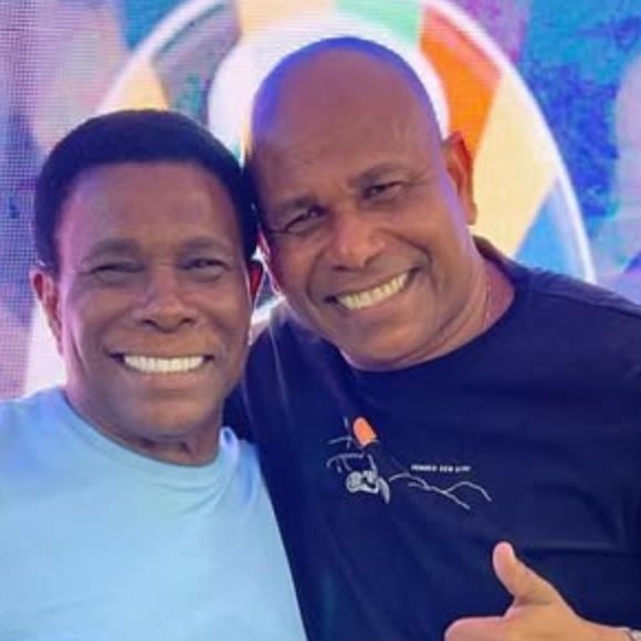 O filho mais velho de Neguinho da Beija-Flor é Paulo César, de 54 anos