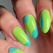 Unhas fluorescentes dominam a temporada: cores neon e nail arts vibrantes substituem o minimalismo
