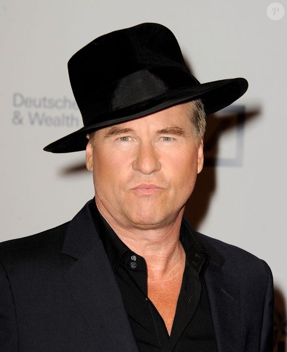 Ator de 'Top Gan', Val Kilmer há 11 anos lutava contra um câncer na garganta.