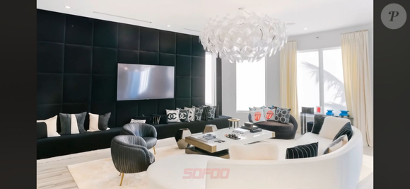 A mansão de Lionel Messi possui estrutura náutica completa e virou símbolo do luxo imobiliário em Fort Lauderdale