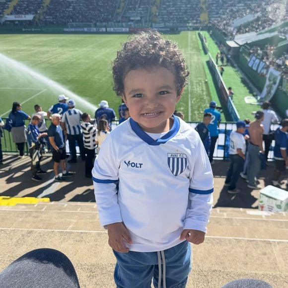 Após morte do filho de 2 anos, mãe de Benício afirmou que ela e o marido, o jogador de futebol Gustavo Simões, decidiram doar os órgãos da criança