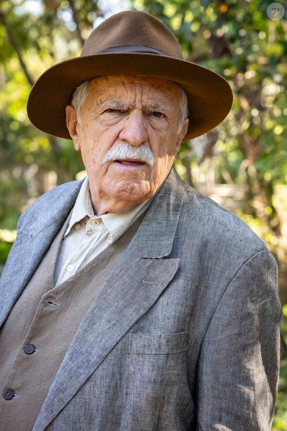 Ary Fontoura atuou em novelas de grande sucesso como 'Roque Santeiro', 'Saramandaia', 'Chocolate com Pimenta', 'Êta Mundo Bom' e 'Hipertensão'