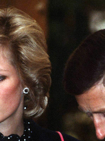 'Vamos esquecer dela em breve!': 29 anos após a morte de Diana, irmão da princesa revela suposta frase cruel atribuída a Rei Charles III; livro de memórias expõe bastidores da conversa familiar