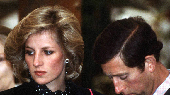 'Vamos esquecer dela em breve!': 29 anos após a morte de Diana, irmão da princesa revela suposta frase cruel atribuída a Rei Charles III; livro de memórias expõe bastidores da conversa familiar