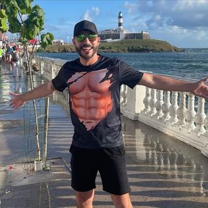 Evaristo Costa no Carnaval de Salvador: ‘Não precisa bater em quem tá se divertindo’