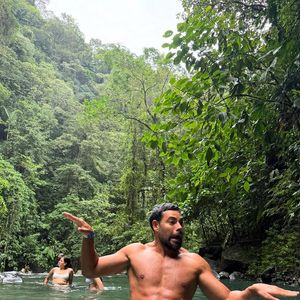 Enquanto Sandy também é muito discreta no que diz respeito à sua vida pessoal, sem dar muitos detalhes, Pedro Andrade compartilhou em seu perfil no Instagram várias fotos das paisagens de Guanacaste (Costa Rica).