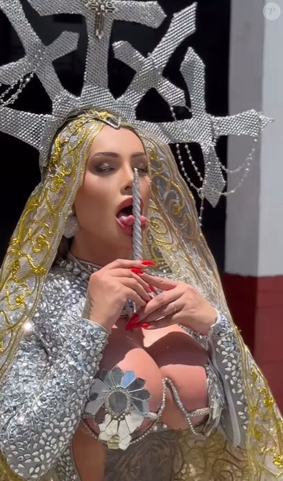 Andressa Urach criticou a hipocrisia dos internautas que consomem seu conteúdo adulto