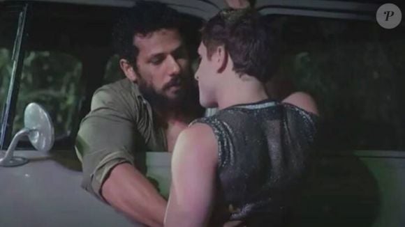 Kelvin (Diego Martins) e Ramiro (Amaury Lorenzo) terminaram ‘Terra e Paixão’ casados, com direito a beijos no último capítulo, exibido em janeiro de 2024. O casal se tornou um marco de representatividade LGBTQIA+ na Globo