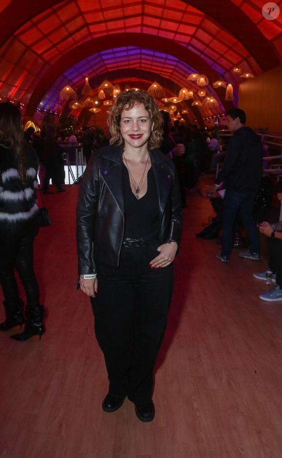 A atriz Leandra Leal também apostou em um look rockstar básico, daqueles que não têm erro, para curtir o 4º dia do Rock in Rio