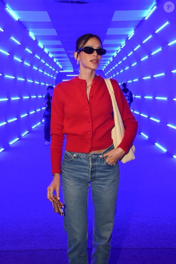 Na beleza, Bruna apostou em maquiagem natural e pele luminosa, com destaque para o brilho saudável e sobrancelhas bem definidas