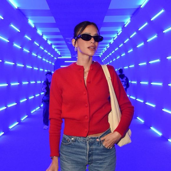 Na beleza, Bruna apostou em maquiagem natural e pele luminosa, com destaque para o brilho saudável e sobrancelhas bem definidas