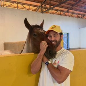 André Luiz Frambach está confirmado para viver Leonardo no filme que contará a vida do cantor ao lado do irmão, Leandro