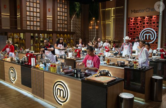 No MasterChef Brasil, participantes tiveram que cozinhar finger foods com chocolate e prato salgado