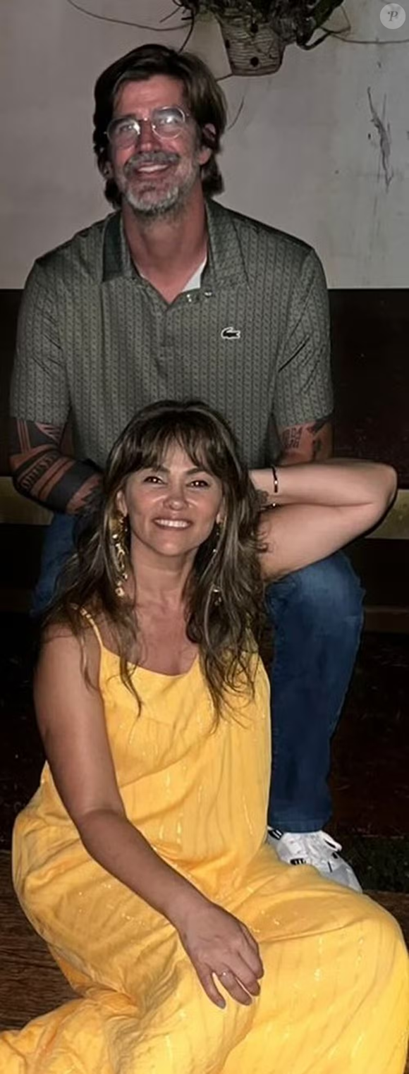 Suzana Alves, conhecida nacionalmente por ter interpretado a personagem Tiazinha no final dos anos 1990, confirmou o fim de seu casamento com o ex-tenista Flávio Saretta, de 45 anos