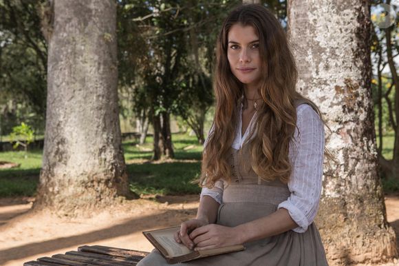 Alinne Moraes volta às novelas em 'Por Você', também será vista em 'Alem do Tempo'