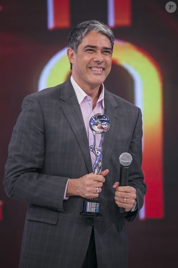 Há mais de 10 anos, William Bonner começou a deixar seu cabelo grisalho tomar conta do visual