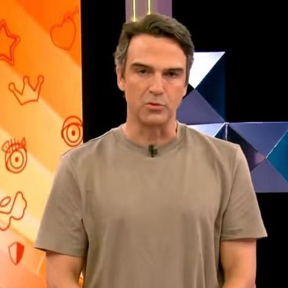 Internautas criticaram a postura de Tadeu Schmidt que anunciou a desistência de Pedro, mas não falou sobre o assédio a Jordana