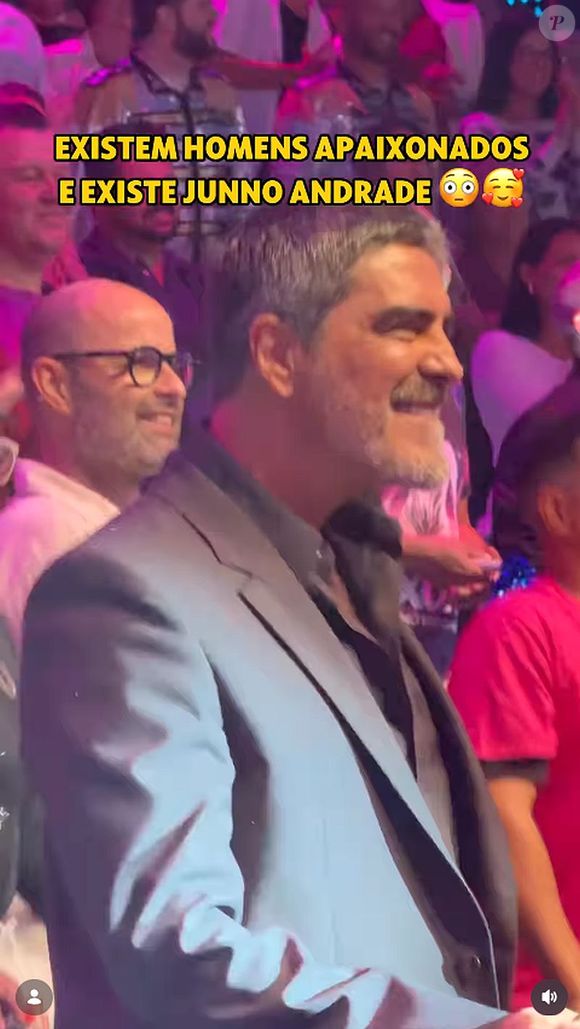 Junno Andrade encantado com a rebolada de Xuxa!