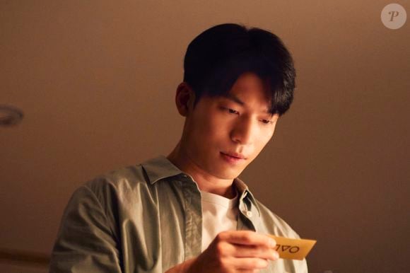 Hwang Jun-ho (Policial) passou a terceira temporada toda procurando a ilha, e quando chegou nela não conseguiu fazer nada