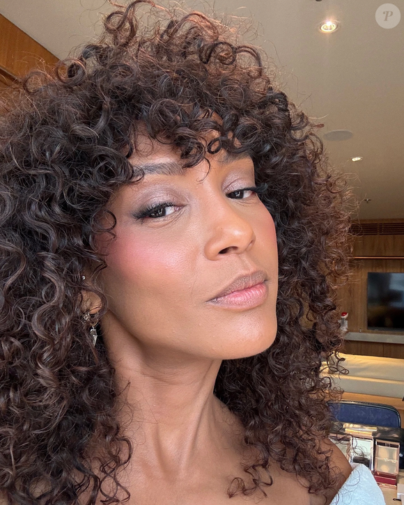 Cabelo de Taís Araújo é exemplo de franja volumosa e cheia de estilo