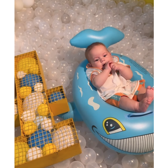 Festa de José Leonardo teve brinquedos para as crianças, muitos doces e até piscina de bolinha