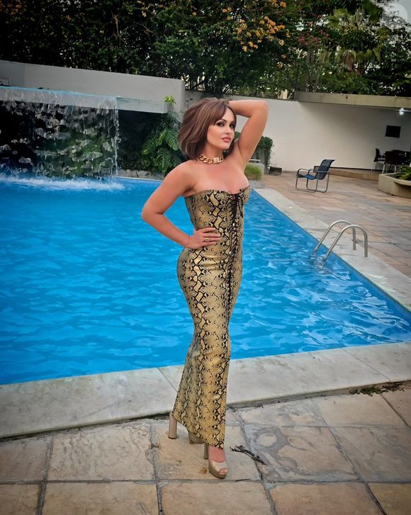 Combo de procedimentos faz com que Gaby Spanic faça sucesso nas redes sociais com sua beleza