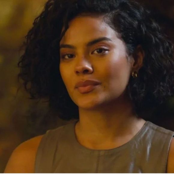 Maria de Fátima (Bella Campos) tem mudança de visual em 'Vale Tudo'