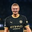 Erling Haaland, de 26 anos, revela sua rotina peculiar para dormir melhor: fita adesiva na boca e óculos laranja para melhorar o sono