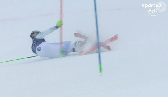 Jogos Olímpicos de Inverno 2026: Lucas Pinheiro caiu em descida na neve nesta segunda-feira, 16 de fevereiro de 2026, e deu adeus a chance de segunda medalha. 'Tentei puxar e criar toda a velocidade, e faltou disciplina'