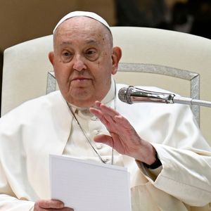 Papa Francisco passou por quase 40 dias de internação em 2025 por problemas respiratórios