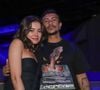 Os dois estavam separados desde o Carnaval deste ano e, durante a apresentação, não esconderam o amor para as lentes dos fotógrafos.