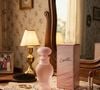 Lançado em 1983, o clássico Cecita, de O Boticário, continua disponível em 2026 na linha Boticollection e conquista mulheres elegantes com sua fragrância floral sofisticada e atemporal