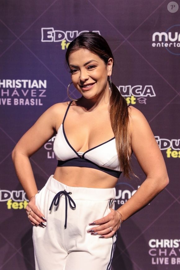 Na época, a cantora ainda era comprometida, e o envolvimento com JP causou grande repercussão pública, sendo apontado como uma traição em rede nacional.