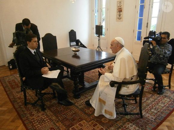 Boletim médico do Papa Francisco: 'Os resultados dos testes realizados nos últimos dias e hoje demonstraram uma infecção polimicrobiana do trato respiratório, que levou a uma nova modificação da terapia'