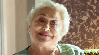 A parte mais difícil de ver um dos pais desenvolver demência não é o esquecimento. São os momentos em que eles se lembram perfeitamente