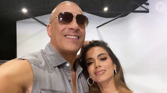 Vin Diesel ao lado de Anitta