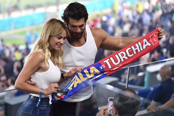 Can Yaman engatou, em 2021, o seu romance mais comentado, dessa vez, com a apresentadora italiana Diletta Leotta