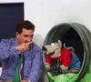 Quem criou o Xaropinho? Eduardo Mascarenhas lançou boneco amigo do Ratinho em 1998 na Record - foto mostra dupla na estreia no SBT