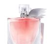 La Vie Est Belle (Lancôme) - 100ml | R$719,89 - o perfume combina íris, patchouli e baunilha, criando uma fragrância floral gourmand marcante e envolvente