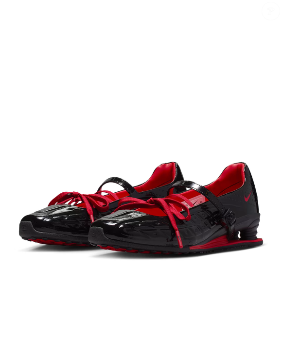 Vendidas por R$ 4.425, os Nike Shox Z Calistra x LABELHOOD aparecem como uma opção fashion para quem procura um calçado diferente do modelo esportivo convencional
