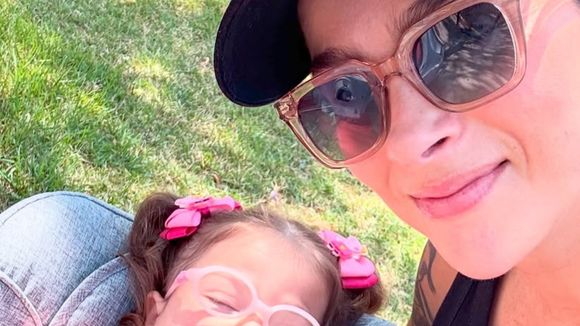 'Quase morreu nos meus braços': mãe de seis, esposa de Juliano Cazarré revela burnout por diagnóstico pesado da filha Maria Guilhermina