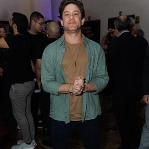 Leonardo Miggiorin é formado em Psicologia, com especialização em psicodrama