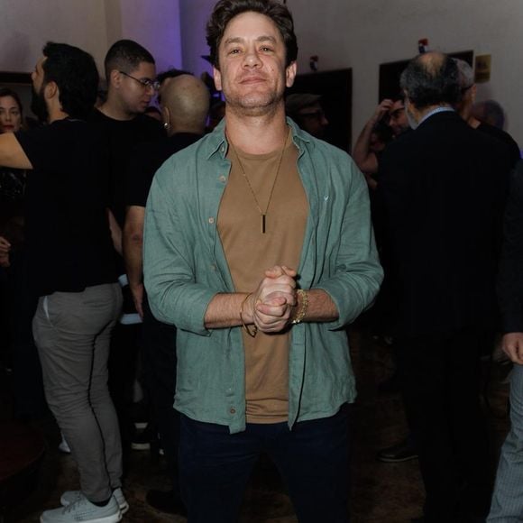 Leonardo Miggiorin é formado em Psicologia, com especialização em psicodrama