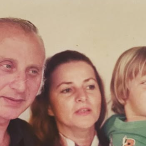 Foto inédita de Luciano Huck ao lado dos avós maternos Matilde e Maurício.