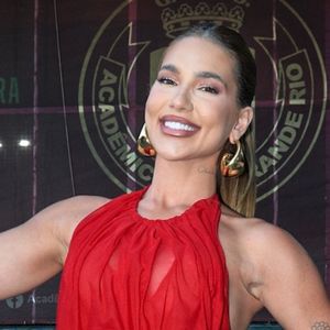 Virgínia coloca quiosque da WePink na quadra da Grande Rio e atitude divide opiniões na web: 'Virou um circo'