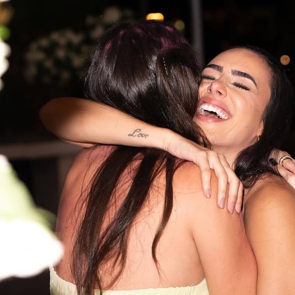 Irmã de Bruna Biancardi, grávida pela segunda vez, vibrou com a escolha de ser madrinha da segunda filha da irmã: 'Obrigada por confiarem em mim e no meu cuidado com as meninas. Sempre estarei presente, dando todo o amor, colo, orientação, carinho e segurança desse mundo para elas