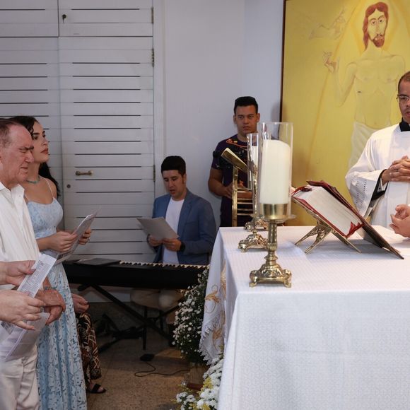 Renato Aragão 90 anos: humorista de Os Trapalhões se emocionou em missa de ação de graças por seu aniversário