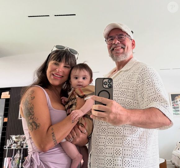 Leandro Hassum com a mulher e a neta, Aurora