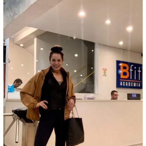 Atriz Suzy Rêgo de 'A Viagem' já compartilhou com os seguidores na web sobre sua rotina de treinos e exercícios; ela é adepta à dieta cetogênica.