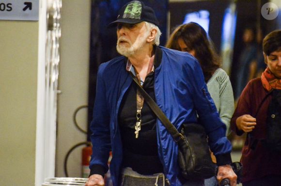 Francisco Cuoco gravou no fim de 2001 CD com quase 20 orações católicas: 'Queria dar momentos poucos agressivos porque a televisão e o rádio estão muito perto da gente e sempre com muita violência'